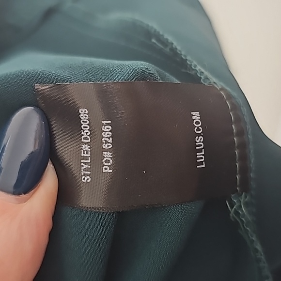 NWT Lulu's Medium Hearts Aflutter Ruffled Bodycon Midi Dress Green - Picture 9 of 12